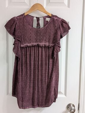 Knox Rose Boho Peasant Blouse Medium EUC Purple Plum Flutter Sleeves Swiss Dot